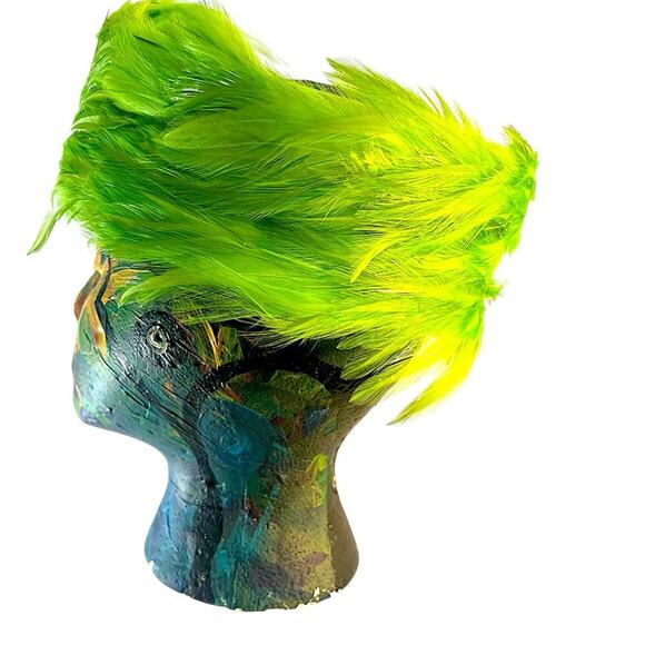 Vintage Lime Green Hat AccessoryVINTAGE LIME GREEN  FEATHERED HAT - Picture 5 of 13